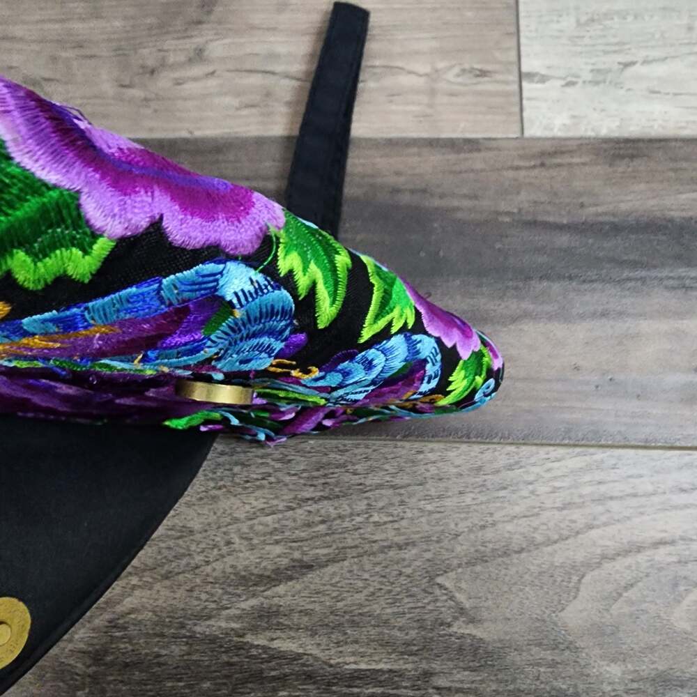 Boho Floral and Bird Embroidered Wristlet Clutch Bag ***Some loose strings*** - Picture 8 of 12